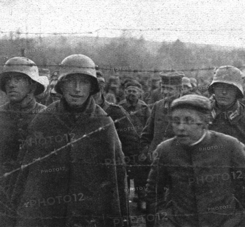 Hours of Victory; Lower ranks of the German army' 1917. Creator: Unknown.