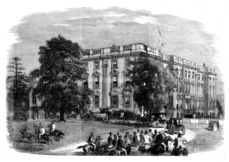 The Queen's Visit to Birmingham - Arrival of Her Majesty at Stoneleigh Abbey, 1858. Creator: Unknown.
