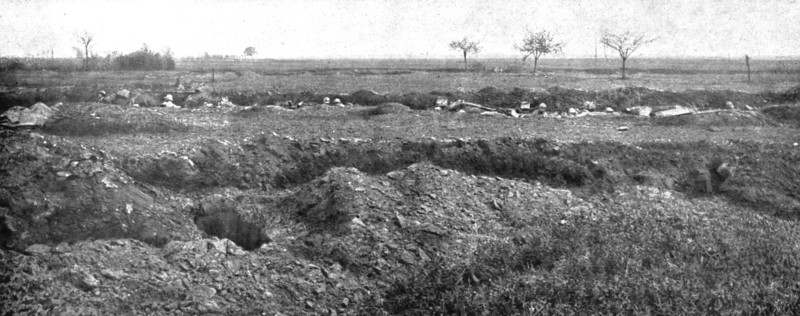 'Dans la Bataille; Tranchee de repli occupee par des reserves d'infanterie', 1918. Creator: Unknown.
