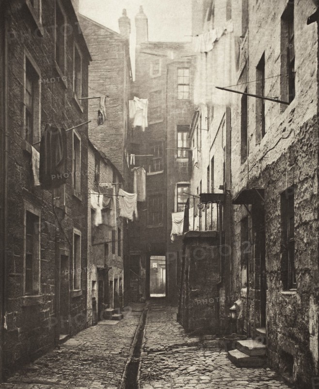 Close No. 75 High Street (#12), Printed 1900. Creator: Thomas Annan.