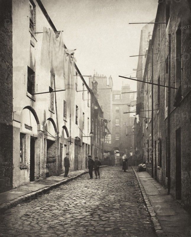 Broad Close No. 167 High Street (#3), Printed 1900. Creator: Thomas Annan.