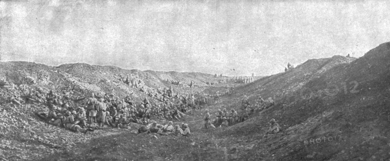 'Notre attaque du 24 octobre 1916; Le 25 au matin, un bataillon de reserve est en positiond'attente  Creator: Unknown.