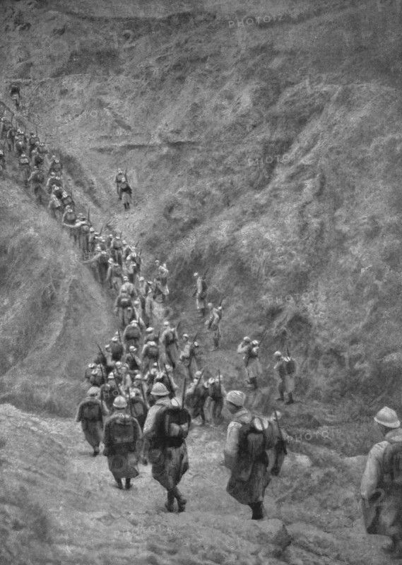 'En Macedoine; Nos operations de police a la frontiere greco-serbe: une compagnie d'infanterie franc Creator: Unknown.