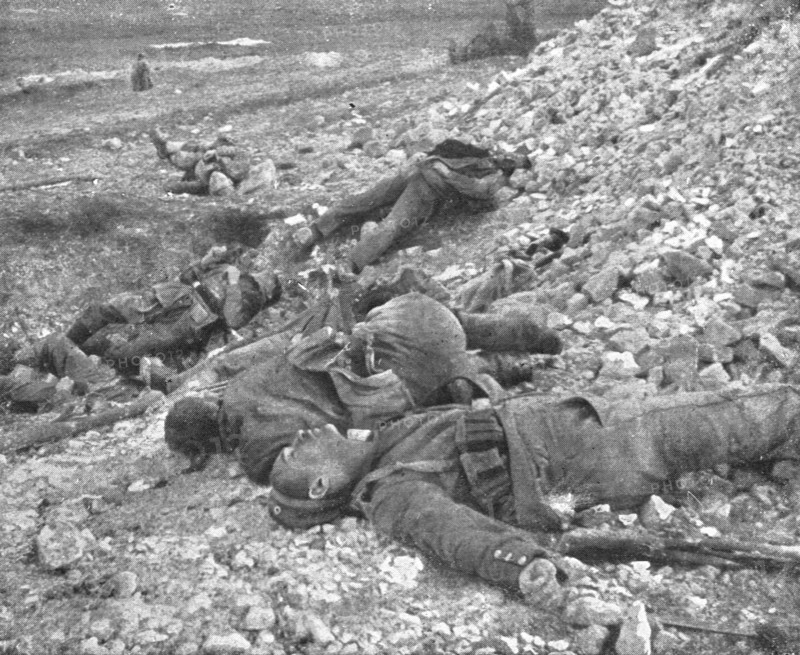 'Notre offensive du 15 decembre 1916; Cadavres allemands', 1916. Creator: Unknown.