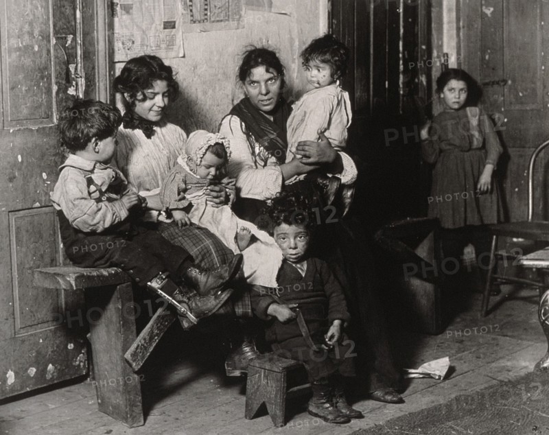 An Italian Home Near Hull House, 1910, Printed 1920s. Creator: Lewis Wickes Hine.