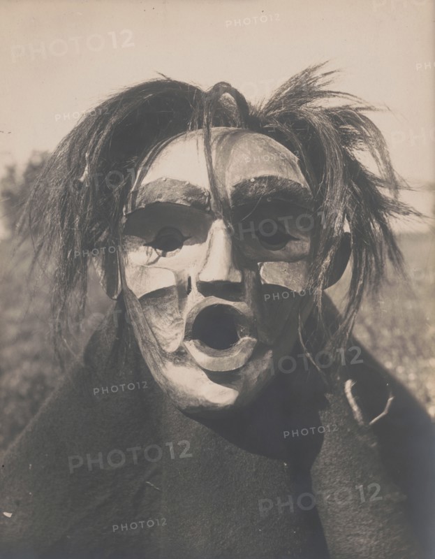 Tsunukwalahl-Qagyuhl, c1914. Creator: Edward Sheriff Curtis.