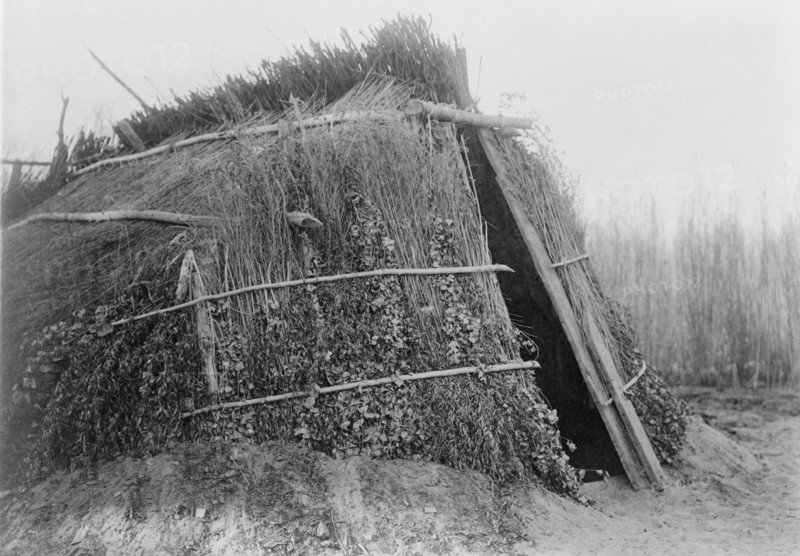 Chemehuevi house, c1924. Creator: Edward Sheriff Curtis.