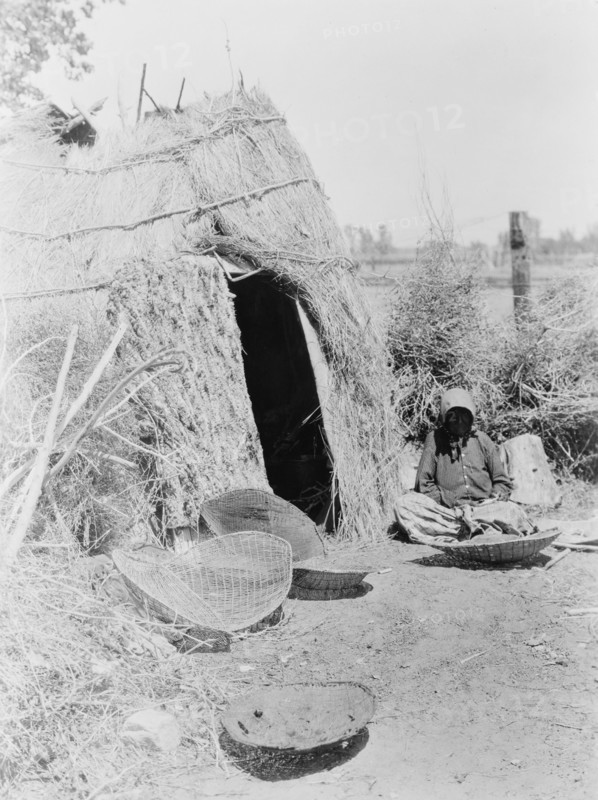 Paviotso house at Walker Lake, c1924. Creator: Edward Sheriff Curtis.