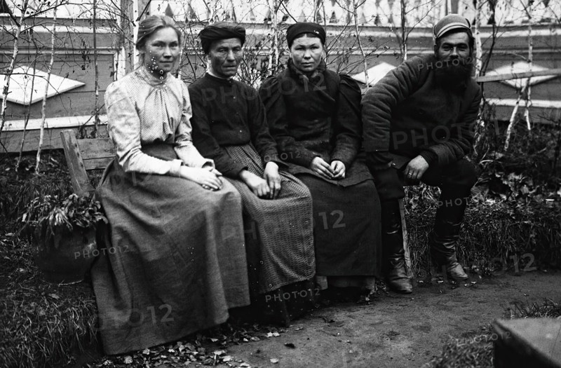Old Believer family, 1890. Creator: Unknown.