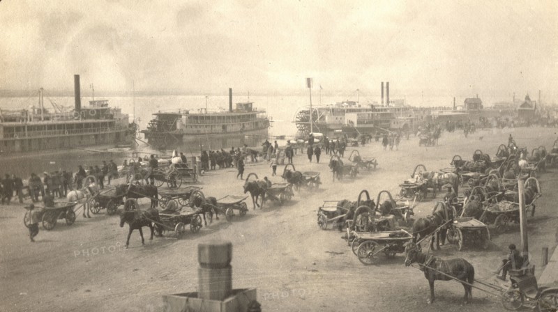 Pier of the city of Blagoveshchensk, 1909. Creator: Vladimir Ivanovich Fedorov.