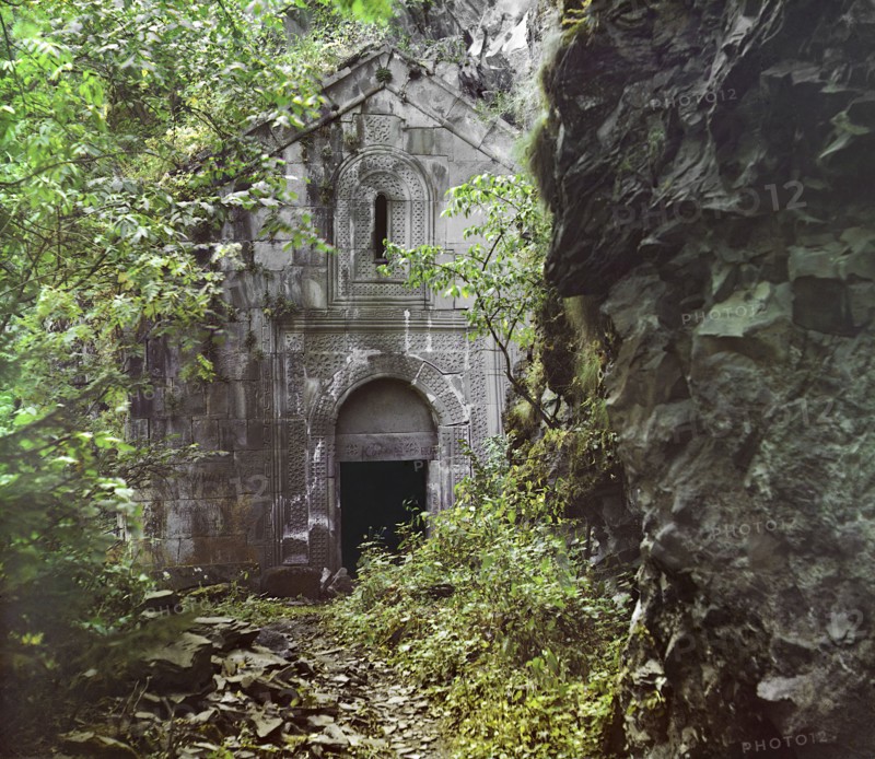 General view of Dabskii Monastery, between 1905 and 1915. Creator: Sergey Mikhaylovich Prokudin-Gorsky.