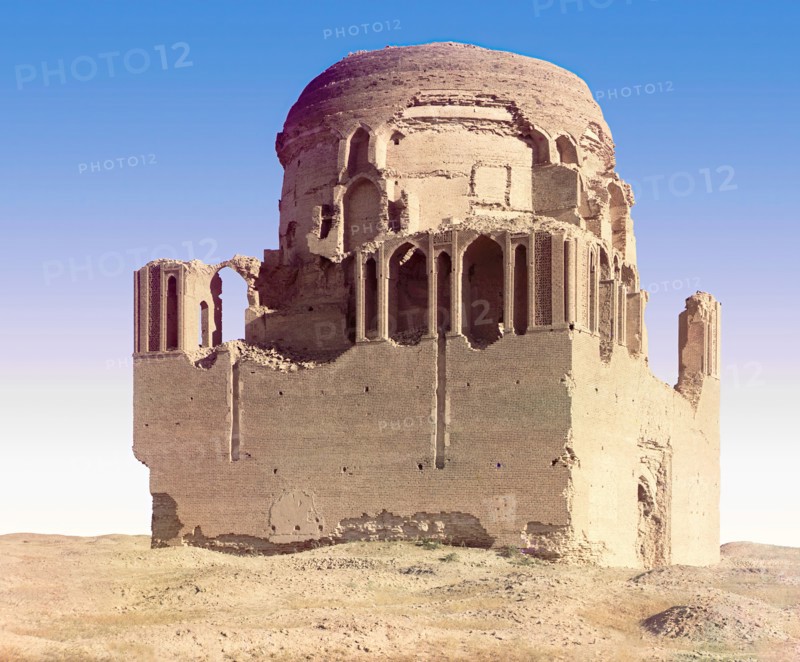 Side view of a crumbling mosque, between 1905 and 1915. Creator: Sergey Mikhaylovich Prokudin-Gorsky.