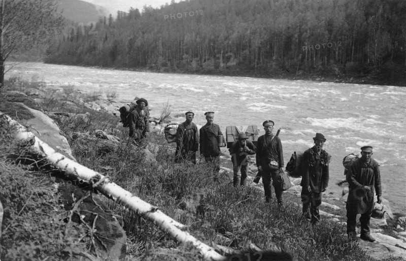 Members of the Expedition Detouring the Mrasskii Rapid, 1913. Creator: GI Ivanov.