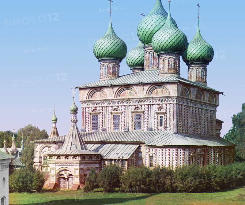 Church of the Resurrection in the Grove (from the other side), Kostroma, 1910. Creator: Sergey Mikhaylovich Prokudin-Gorsky.
