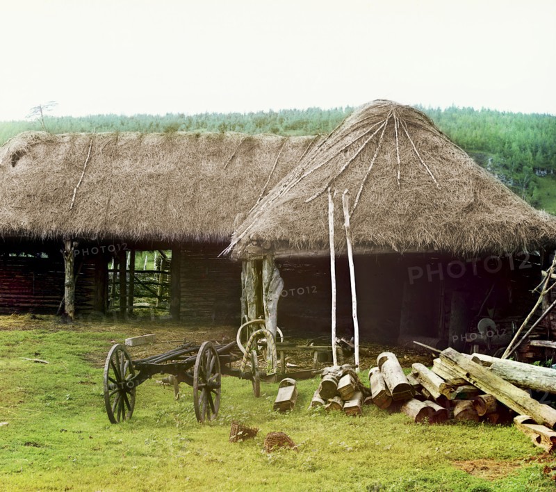 Bashkir's yard, Ekhia, 1910. Creator: Sergey Mikhaylovich Prokudin-Gorsky.