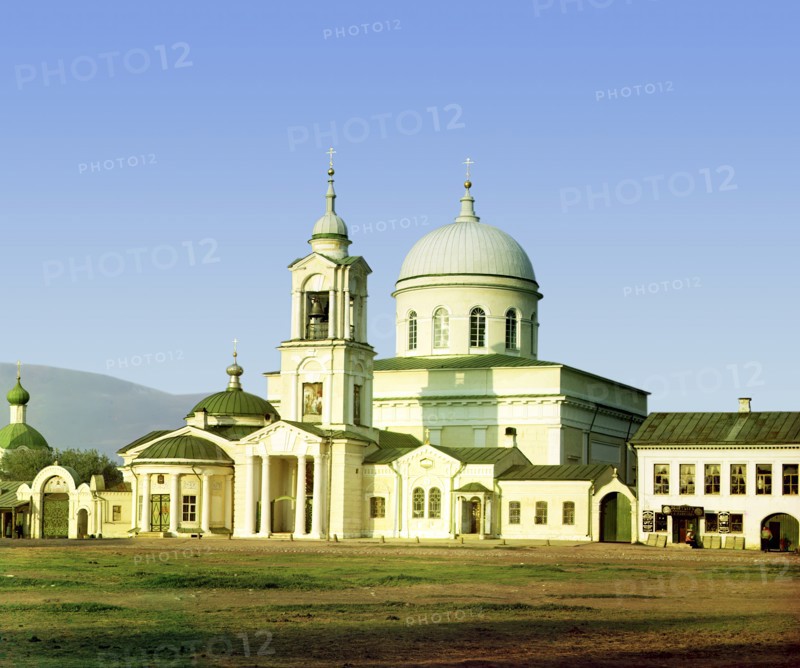 City of Rzhev - Nativity of Christ Cathedral, 1910. Creator: Sergey Mikhaylovich Prokudin-Gorsky.