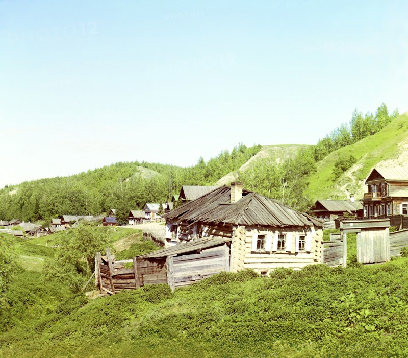 Small town of Vershiny near the city of Tobolsk, 1912. Creator: Sergey Mikhaylovich Prokudin-Gorsky.
