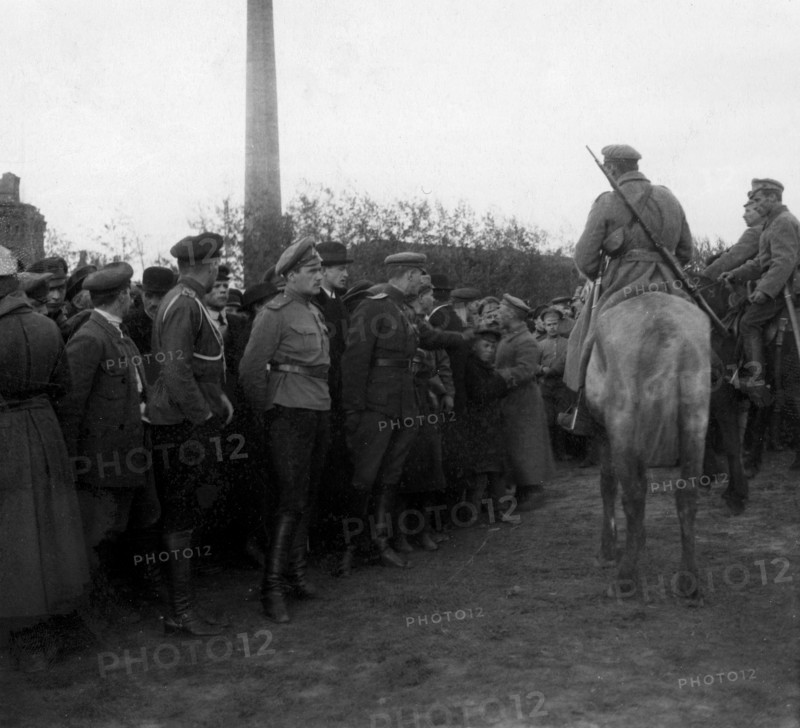 Review of White Guard troops in Tomsk on September 22, 1918. Creator: Unknown.