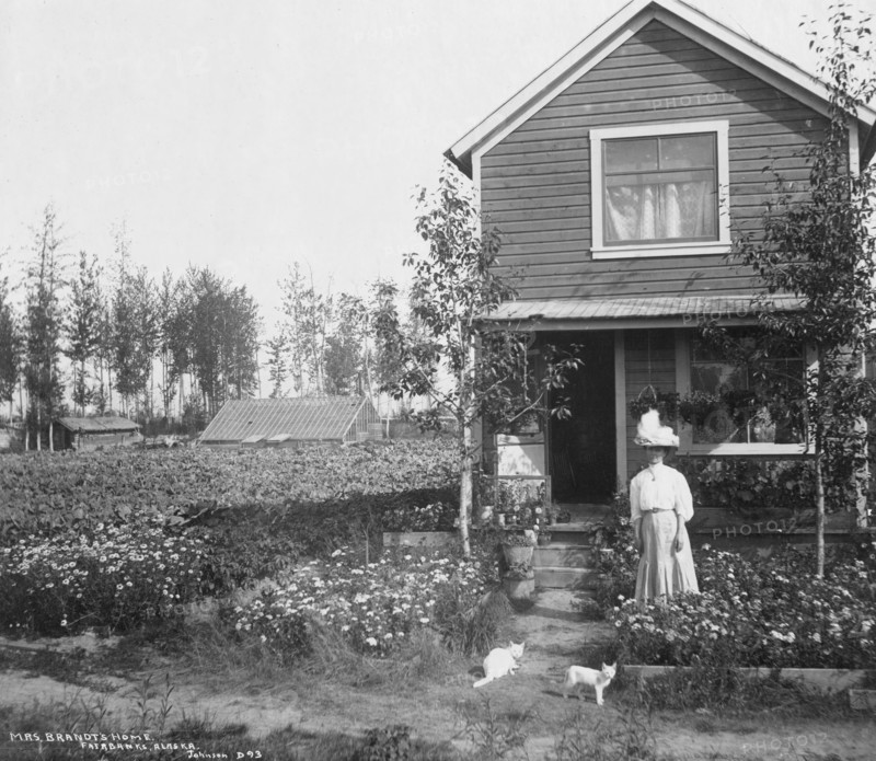 Mrs. Brandt's home, 1916. Creator: Unknown.
