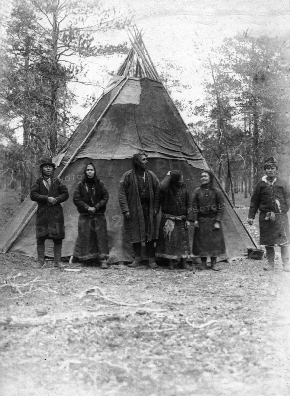Kets (against the background of the dwelling), the Elogub River, 1929. Creator: AK Lvov.