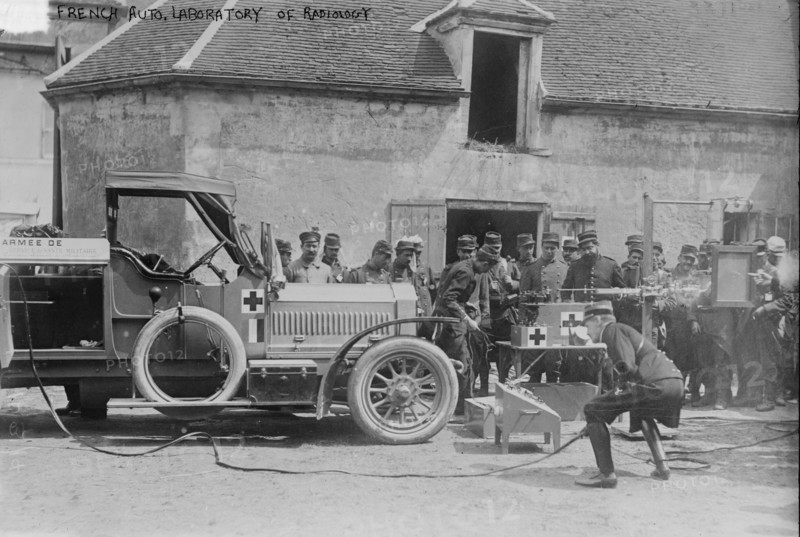 French Auto Laboratory of Radiology, 31 Oct 1914. Creator: Bain News Service.
