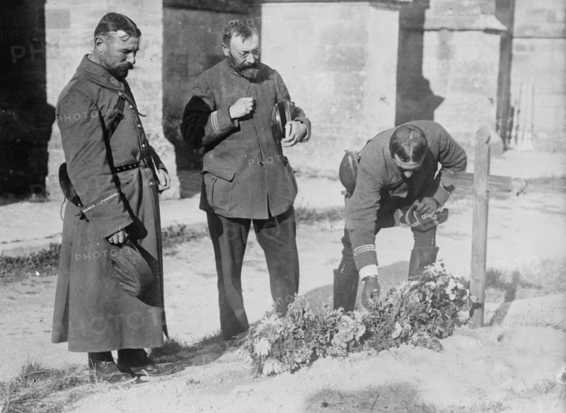 French Officers at graves of comrades, 1914. Creator: Bain News Service.