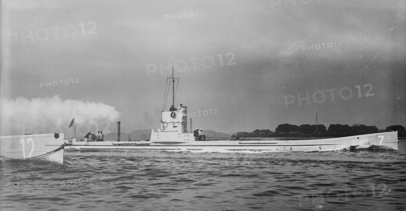 Submarine "U-7" at full speed, between c1914 and c1915. Creator: Bain News Service.