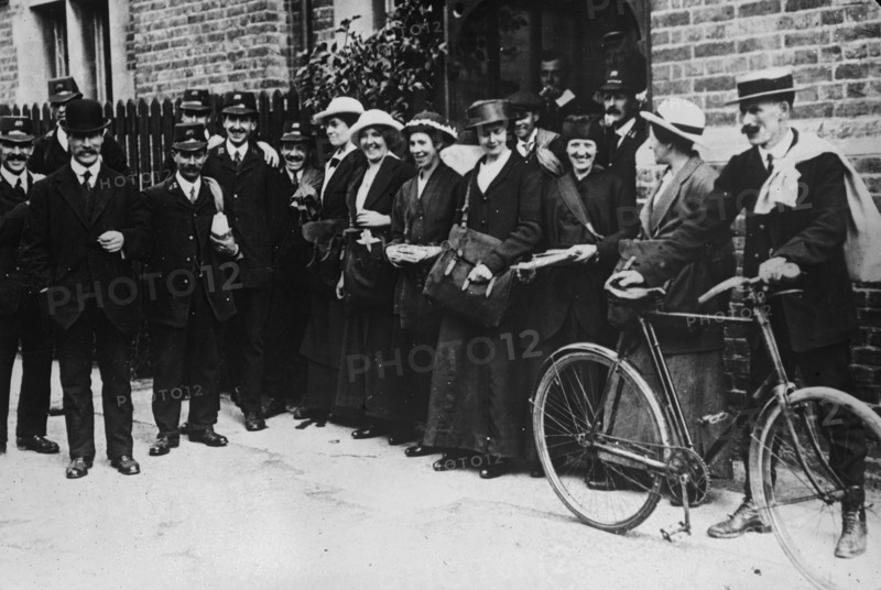 English Post women, between c1915 and c1917. Creator: Bain News Service.