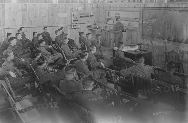Machine gun school, 12 Dec 1917. Creator: Bain News Service.