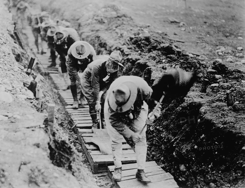 Fanning gas, 6 June 1918. Creator: Bain News Service.