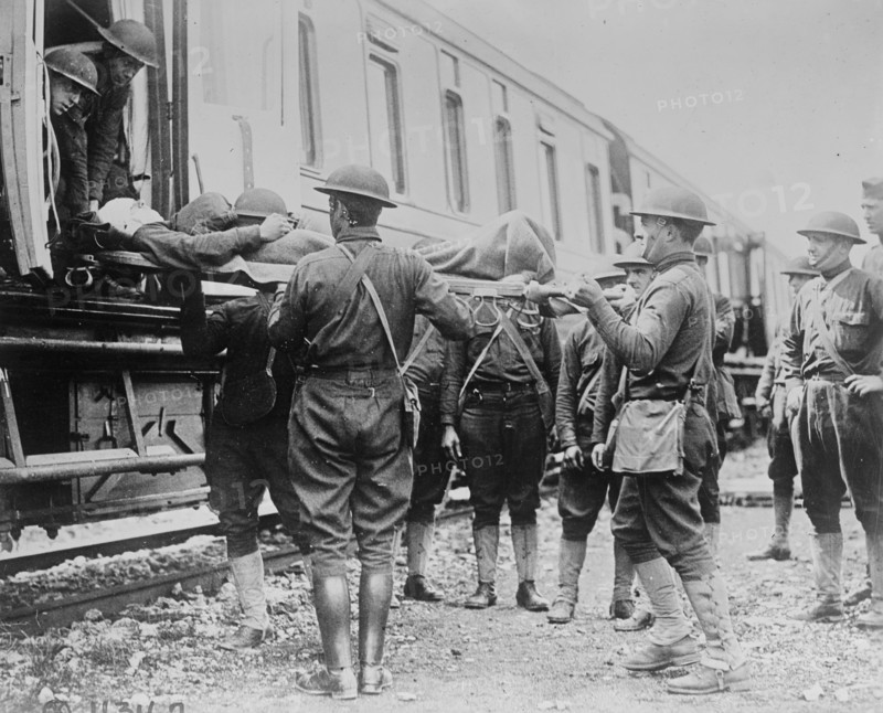 American soldiers & wounded, 27 Apr 1918. Creator: Bain News Service.