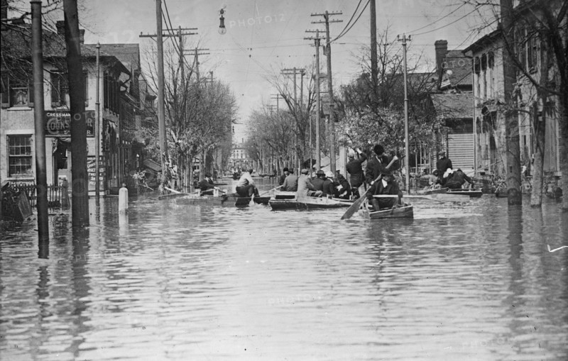 Rescue work, Dayton, 1913. Creator: Bain News Service.