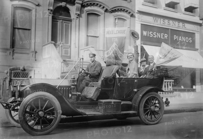 Beadle & Brown depart, 1913. Creator: Bain News Service.