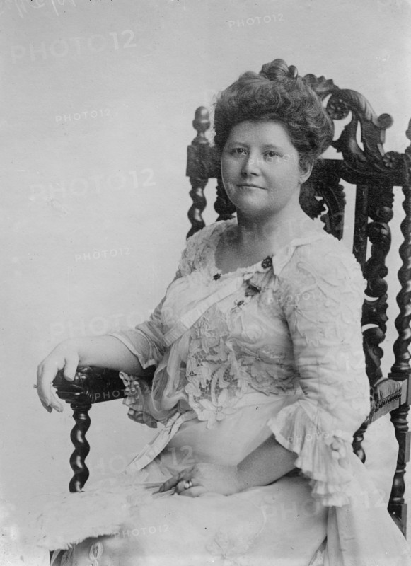 Mrs. C.W. Fairbanks, 1913. Creator: Bain News Service.