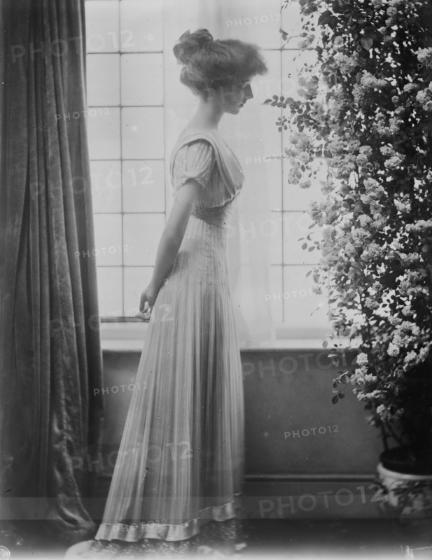 A. Stewart (Duchess Vizeu), Princess of Braganza, 1912. Creator: Bain News Service.