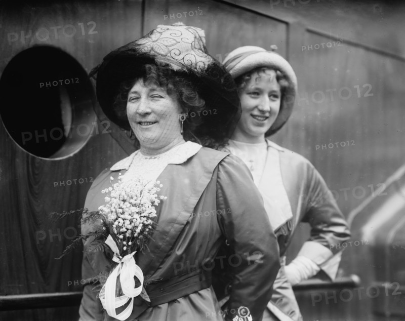 Madame Gadski and daughter, 1912. Creator: Bain News Service.