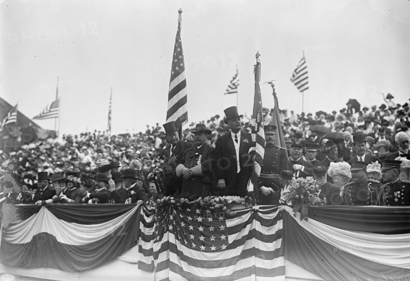 J.S. Sherman, Gov. Fort and Com'r van Sant review G.A.R. Parade- Atlantic City, 1910. Creator: Bain News Service.