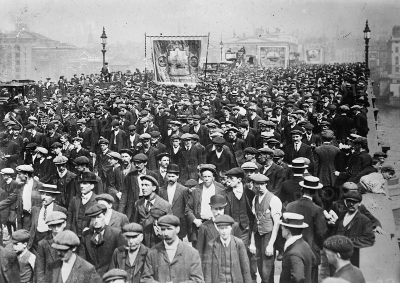 Strikers crossing London Bridge, between c1910 and c1915. Creator: Bain News Service.