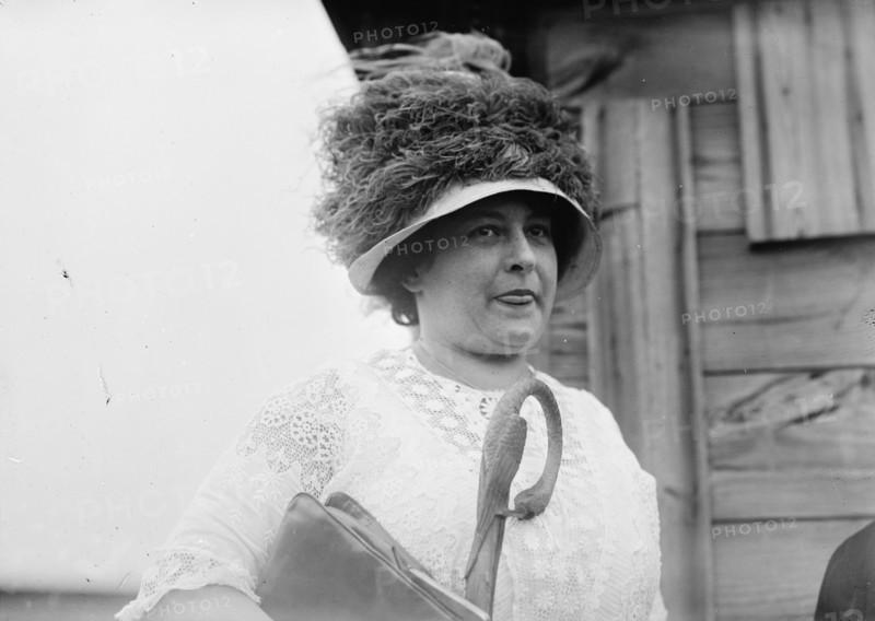 Mrs. Winsor McCay, between c1910 and c1915. Creator: Bain News Service.