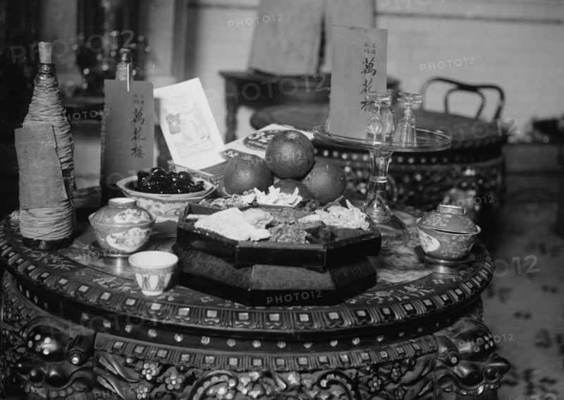 New Years feast, Chinatown 2/18/12, 1912. Creator: Bain News Service.