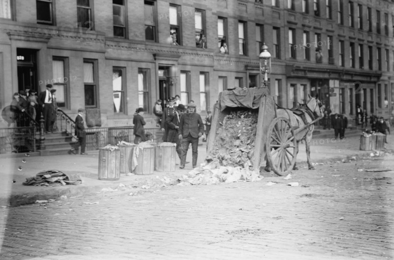 New York's streets, 1911. Creator: Bain News Service.