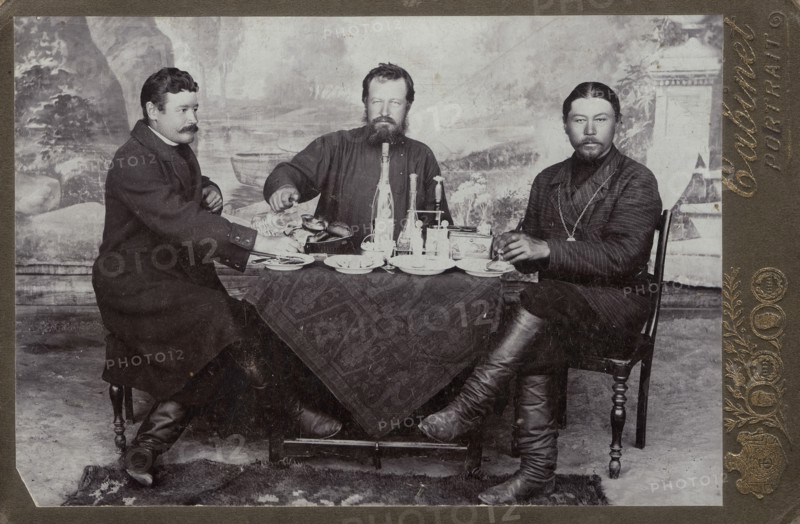 Korzhenevsky Yan Iosifovich, merchant Susoev and headman Kozlov, 1912-1913. Creator: Abramov.