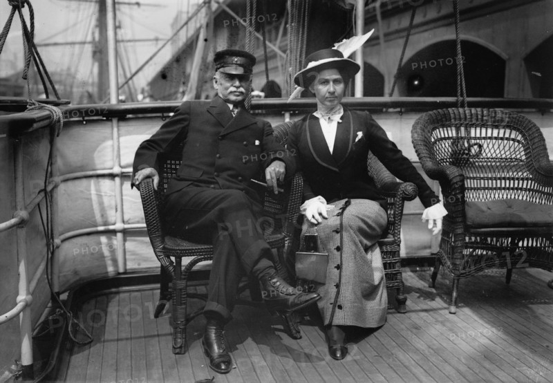 Colgate Hoyt and wife, between c1910 and c1915. Creator: Bain News Service.