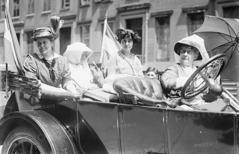 Mrs. Sus. Fitzgerald, Emma Bugby, Maggie Murphy, Mrs. H.S. Blatch, 1913. Creator: Bain News Service.