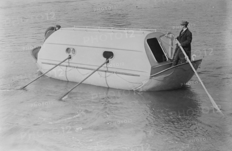 Lundin Life Boat, between c1910 and c1915. Creator: Bain News Service.