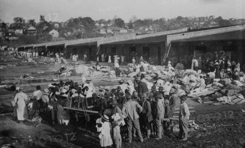 Louisiana Flood 1912, Cotton Compress at Vicksburg as a refuge, 1912. Creator: Bain News Service.