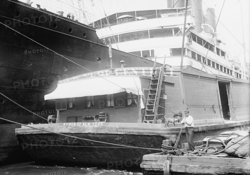 Home on a Barge, between c1910 and c1915. Creator: Bain News Service.