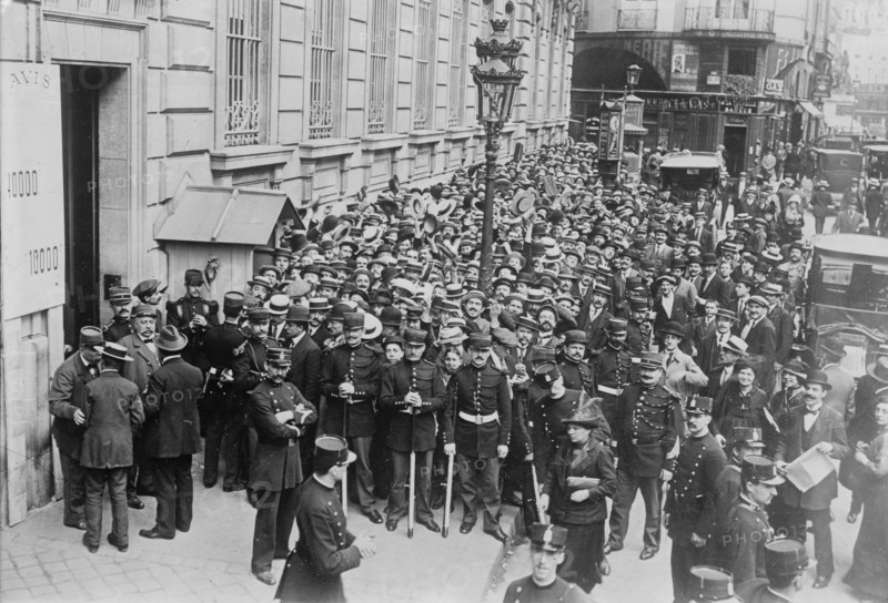 Paris -- crowd before Bank of France, between c1910 and c1915. Creator: Bain News Service.