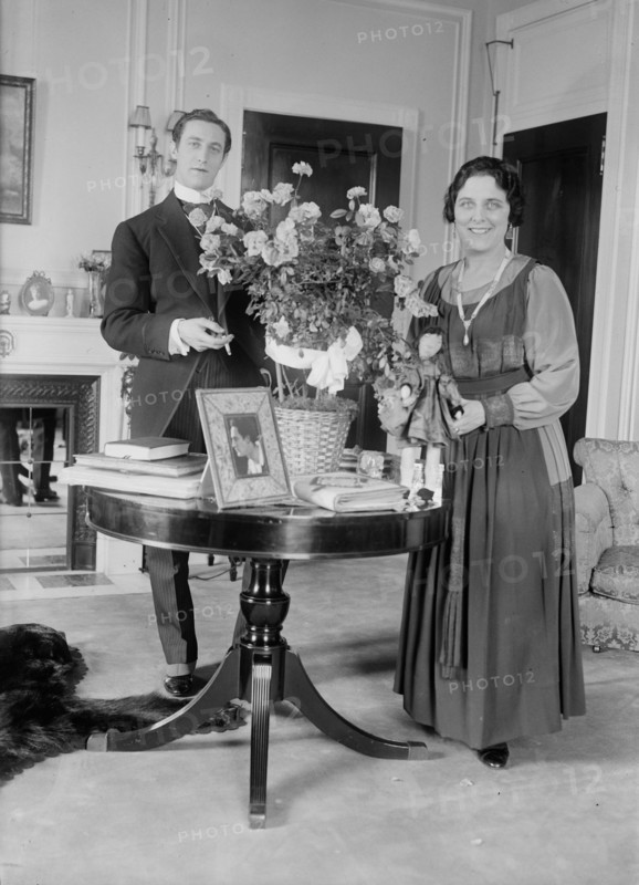 Lou Tellegen & Geraldine Farrar, between c1915 and c1920. Creator: Bain News Service.