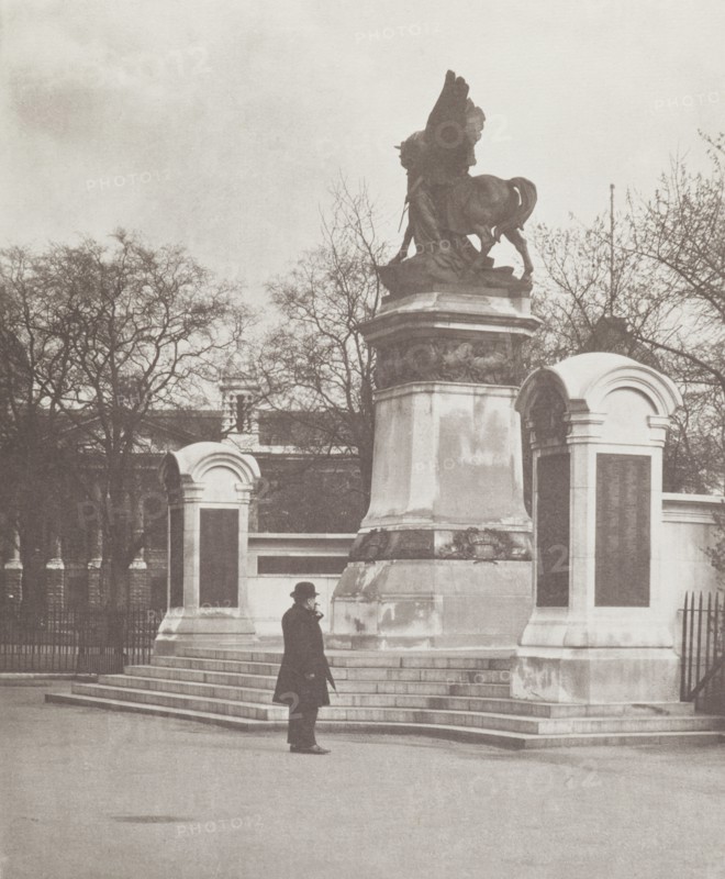South African War Memorial. From the album: Photograph album - London, 1920s. Creator: Harry Moult.